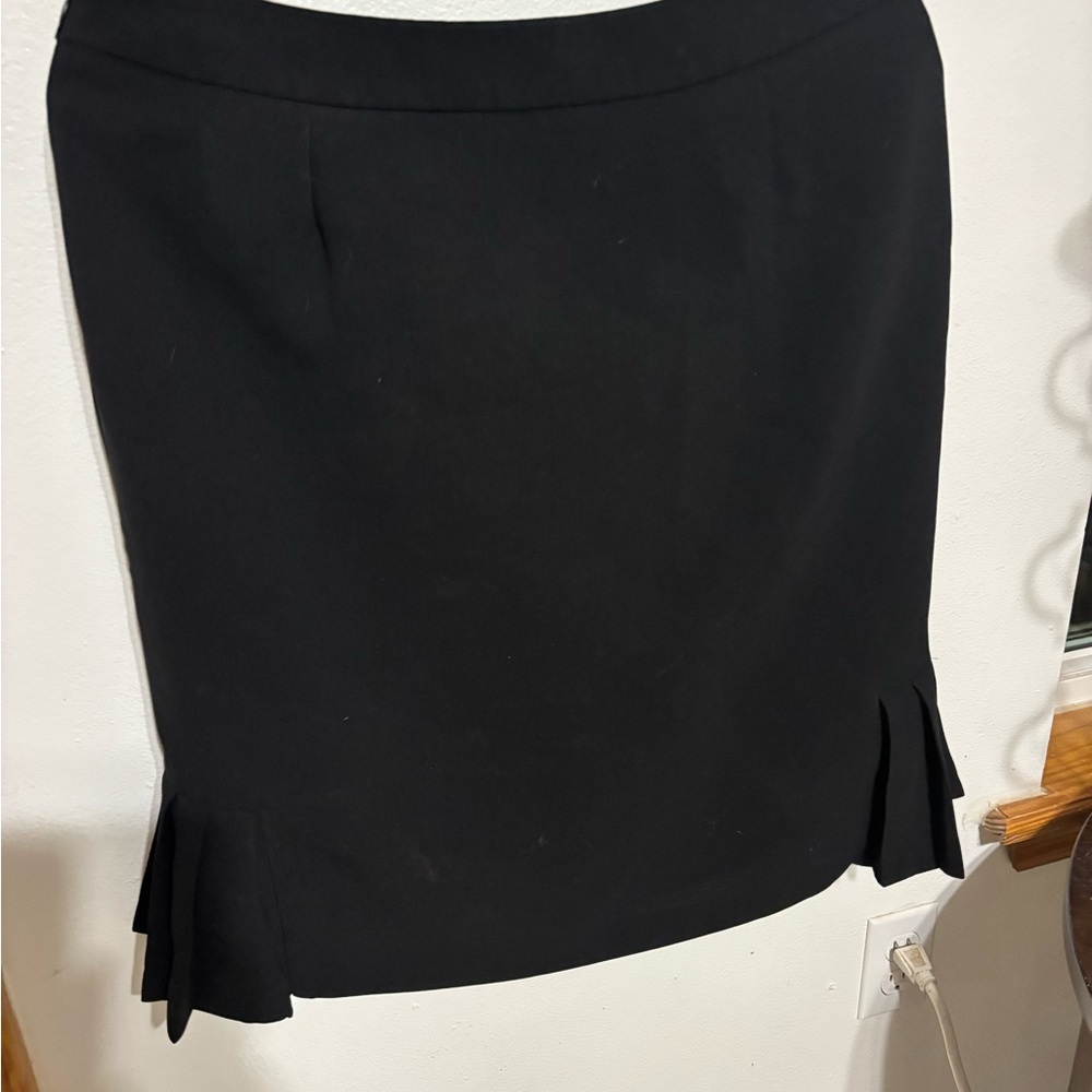 Tahari Black Pencil Skirt with Pleated Hem